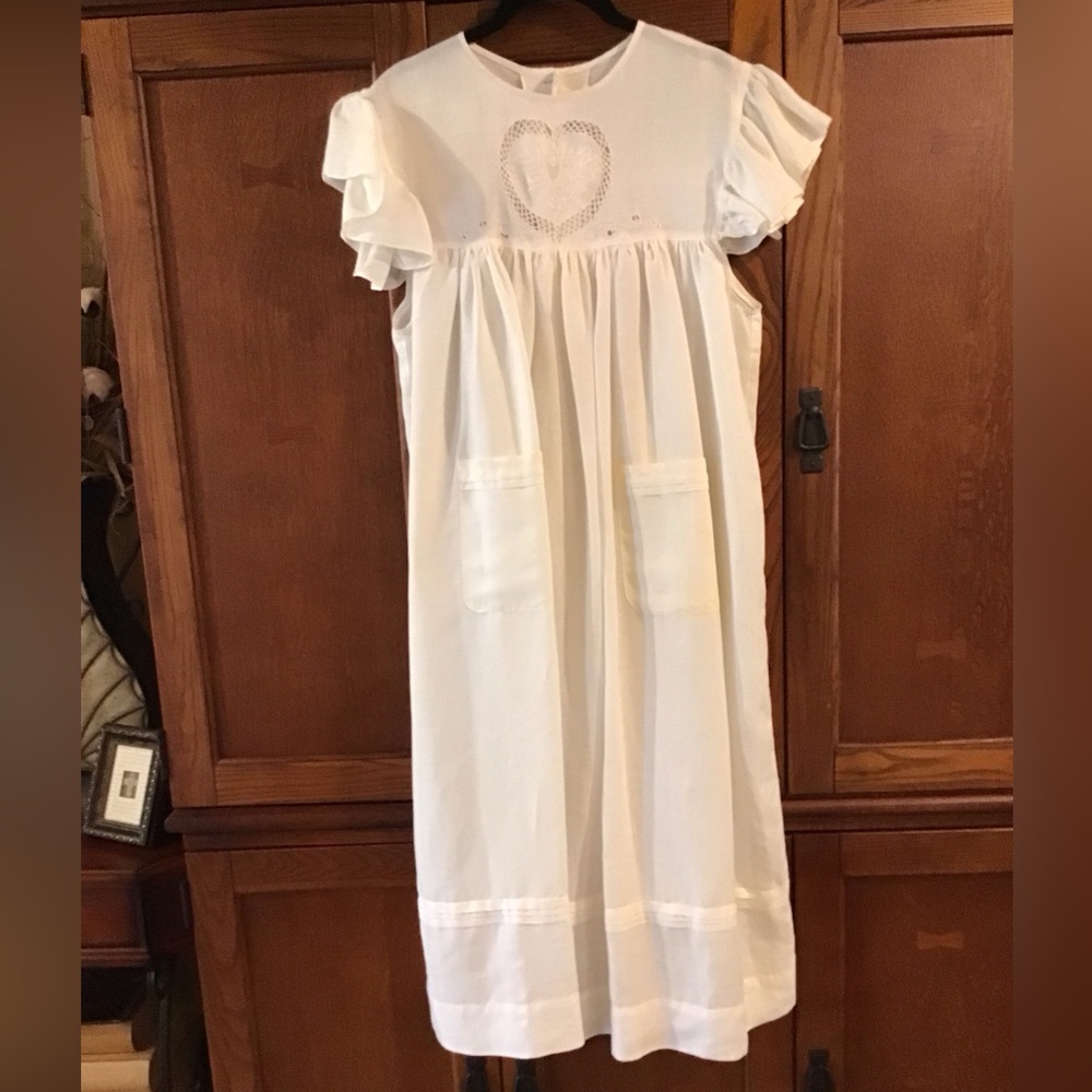 Rare Vintage Lee & Lee women’s thin linen maxi dress with embroidery and crochet